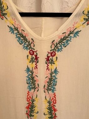 Women's Cream Embroidered Kaftan - Multicolor Floral Detail